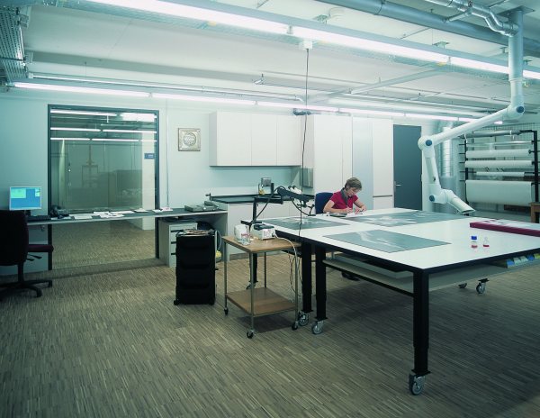 Atelier de restauration, Centre des collections Berne, 2003 © Photographie Guy Jost